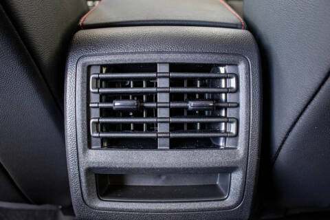 2025 Volkswagen Golf GTI SE