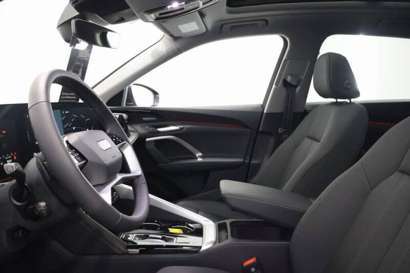 2025 Audi Q5 quattro Premium Plus TFSI