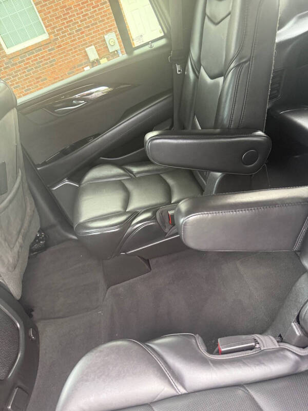 2017 Cadillac Escalade Platinum