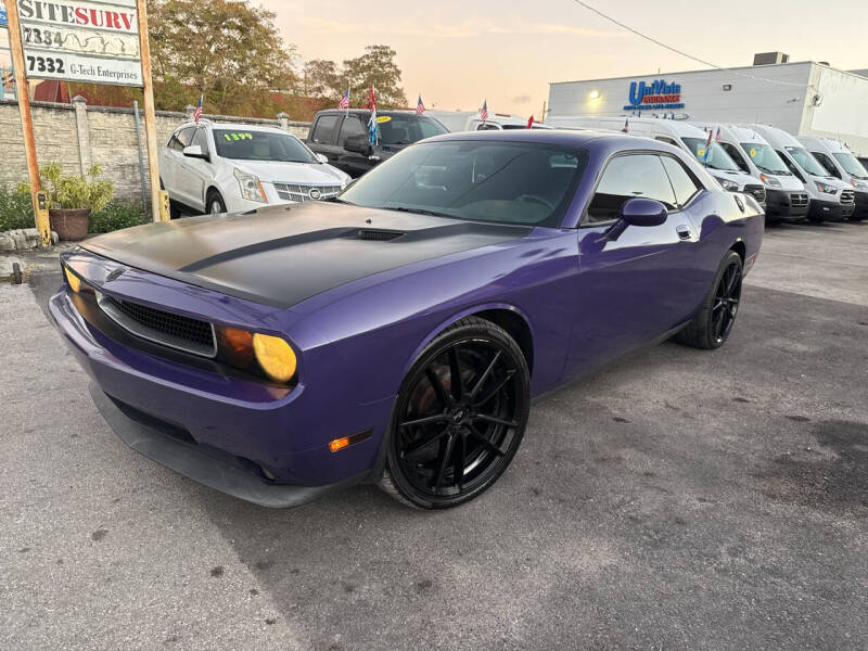 2010 Dodge Challenger SE's photo