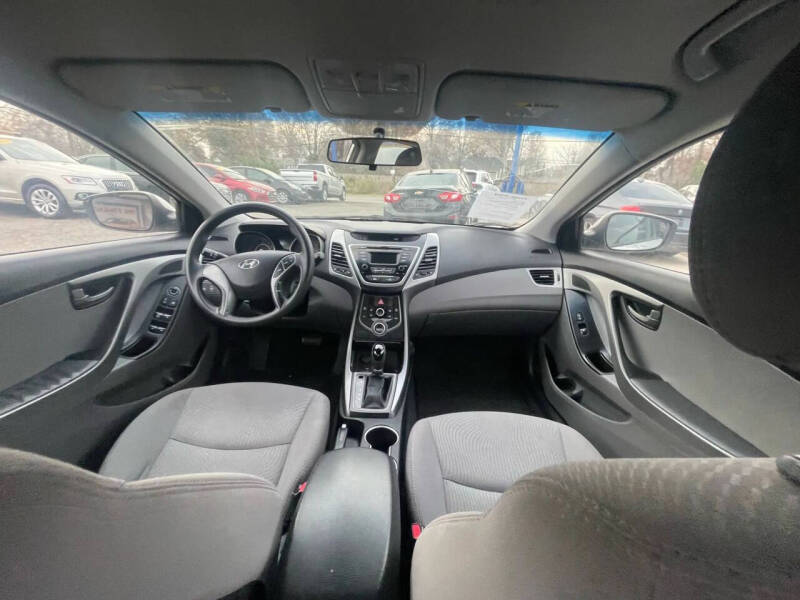 2016 Hyundai Elantra