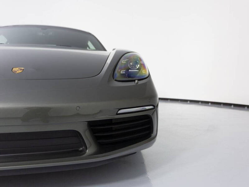 2025 Porsche 718 Cayman
