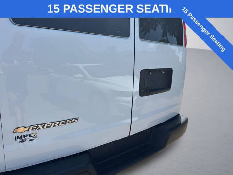 2025 Chevrolet Express LS 3500