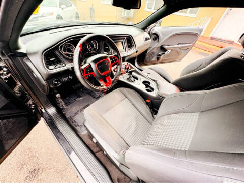 2015 Dodge Challenger SXT