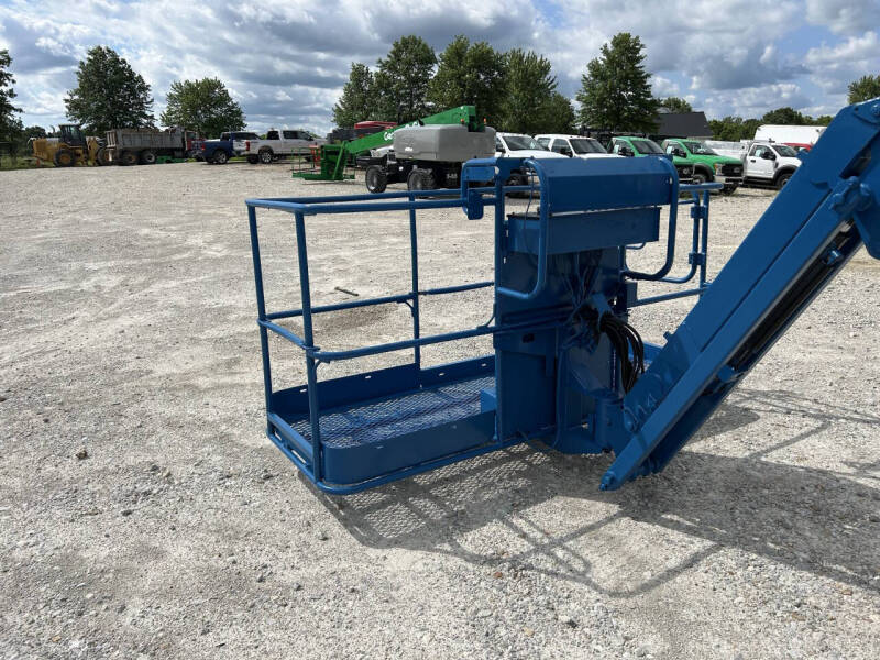 2017 Genie 65' Manlift