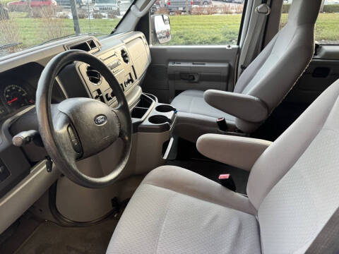 2010 Ford E-Series E-350 SD XLT