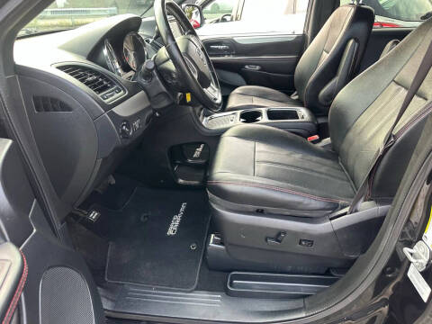 2016 Dodge Grand Caravan R/T