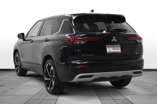 2024 Mitsubishi Outlander SE