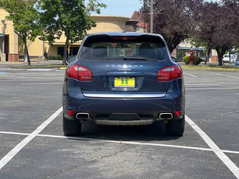 2012 Porsche Cayenne Tiptronic
