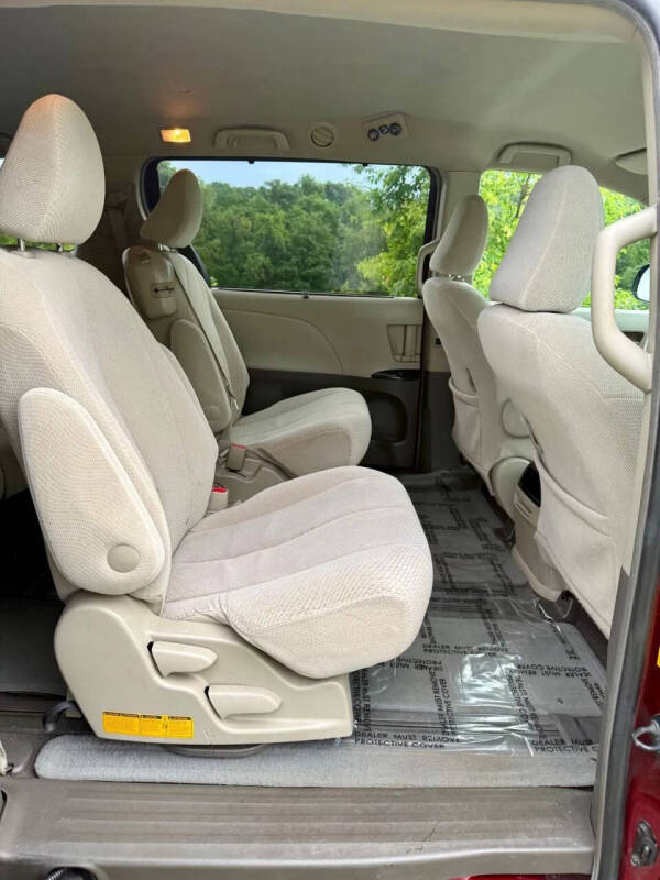 2011 Toyota Sienna