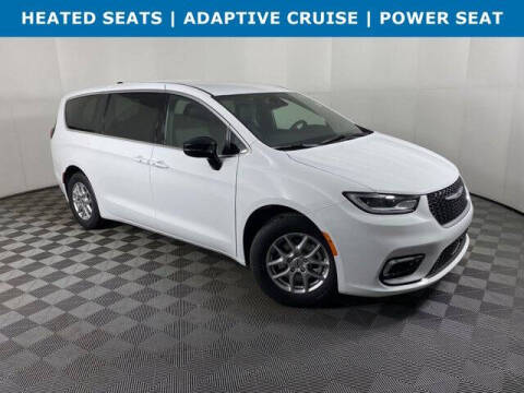 2025 Chrysler Pacifica for sale at Wally Armour Chrysler Dodge Jeep Ram in Alliance OH
