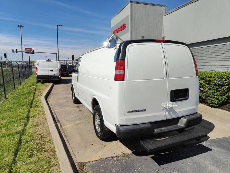 2017 Chevrolet Express 2500