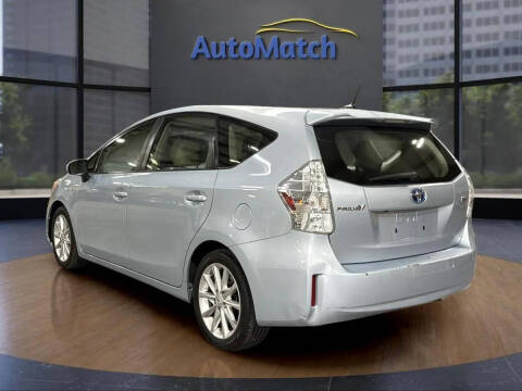 2014 Toyota Prius v Five