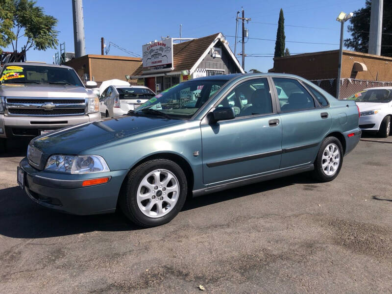 2002 Volvo S40 for sale at C J Auto Sales in Riverbank CA