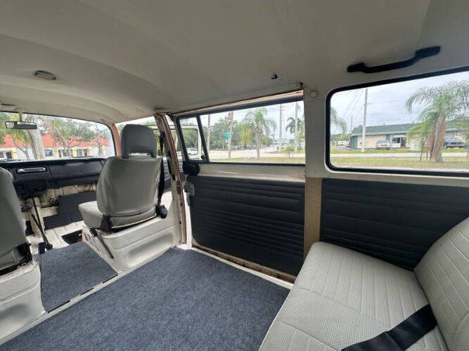1977 Volkswagen Bus