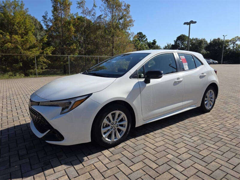 2026 Toyota Corolla Hatchback SE