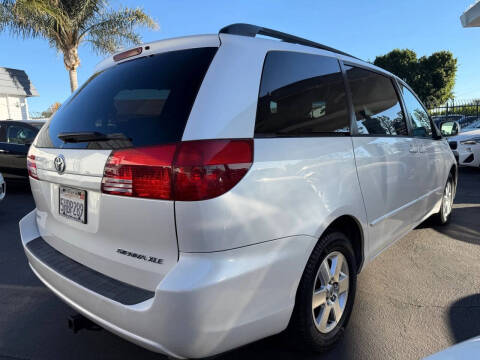 2004 Toyota Sienna