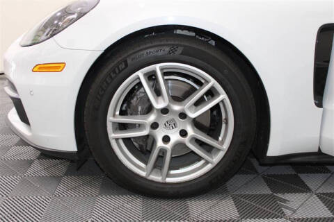 2017 Porsche Panamera