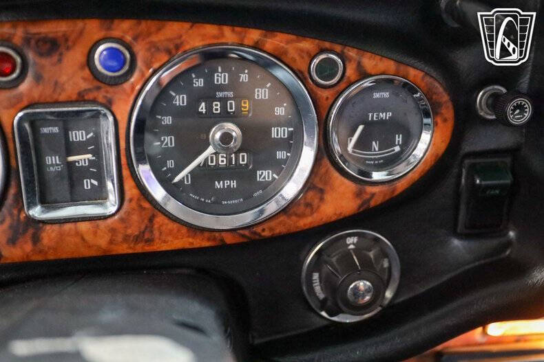 1974 MG B