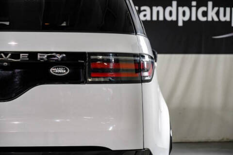 2021 Land Rover Discovery P300 S R-Dynamic