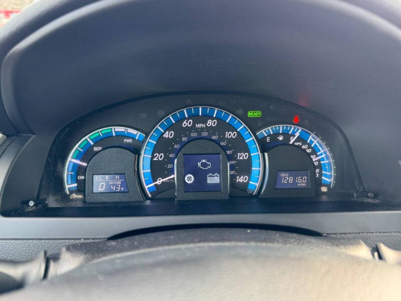 2014 Toyota Camry Hybrid LE