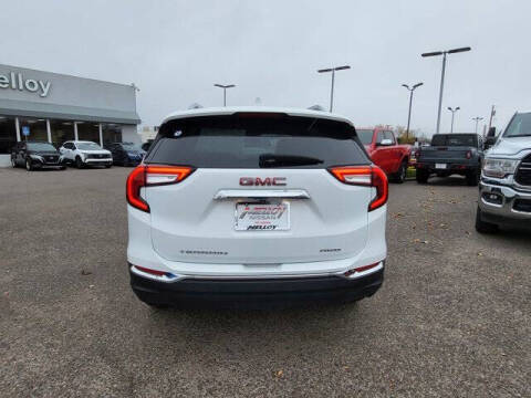 2024 GMC Terrain SLT