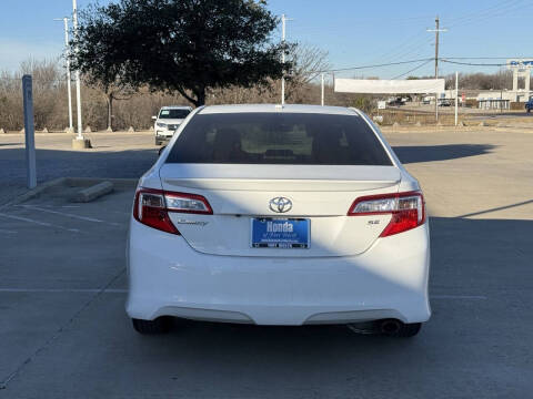 2014 Toyota Camry SE