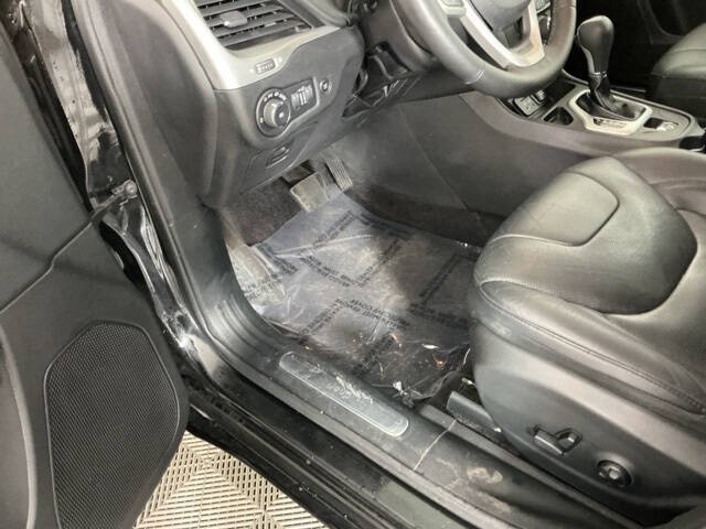 2017 Jeep Cherokee Overland