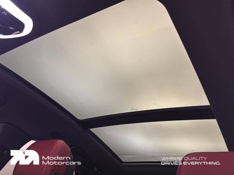 2025 Porsche Macan S