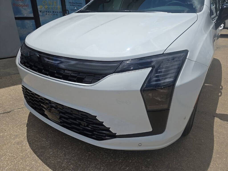 2027 Chrysler Pacifica Select