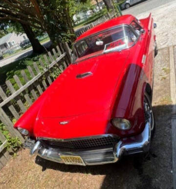 1957 Ford Thunderbird