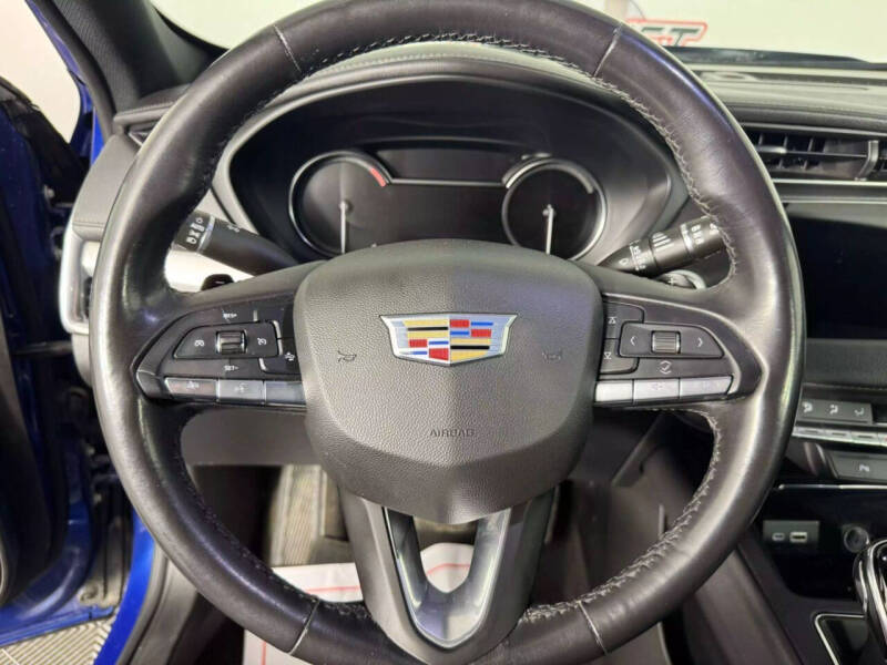 2021 Cadillac XT4 Premium Luxury