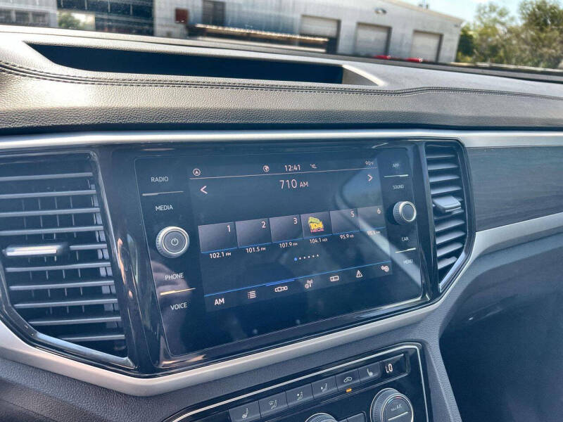 2023 Volkswagen Atlas SE