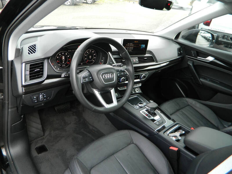 2018 Audi Q5 2.0T quattro Premium Plus