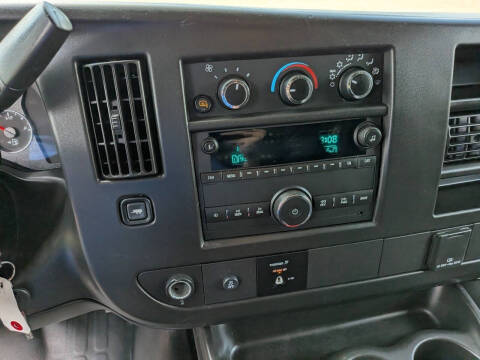 2024 Chevrolet Express 2500