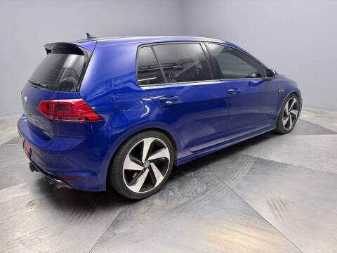 2017 Volkswagen Golf R 4Motion