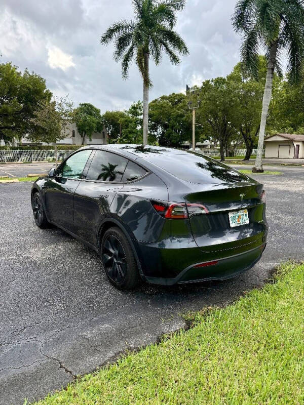 2025 Tesla Model Y Long Range