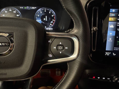 2021 Volvo XC40 T5 R-Design