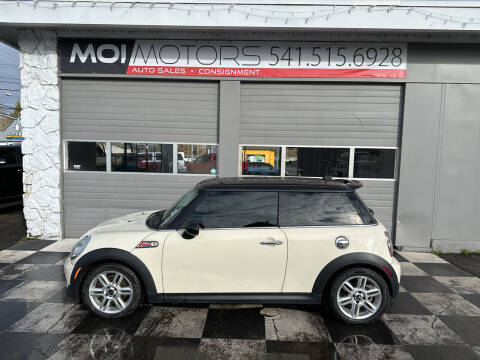 2012 MINI Cooper Hardtop for sale at Moi Motors in Eugene OR