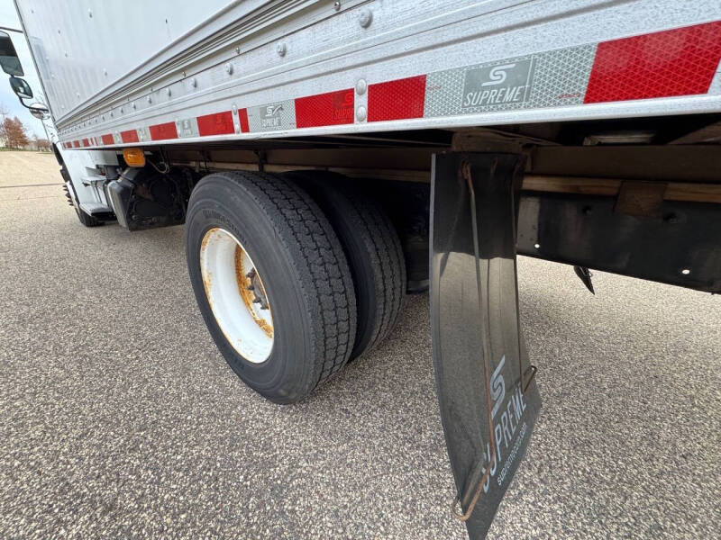 2018 Freightliner M2 106