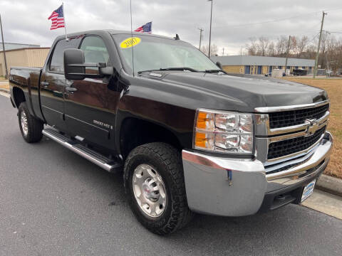 2007 Chevrolet Silverado 2500HD for sale at UNITED AUTO WHOLESALERS LLC in Portsmouth VA