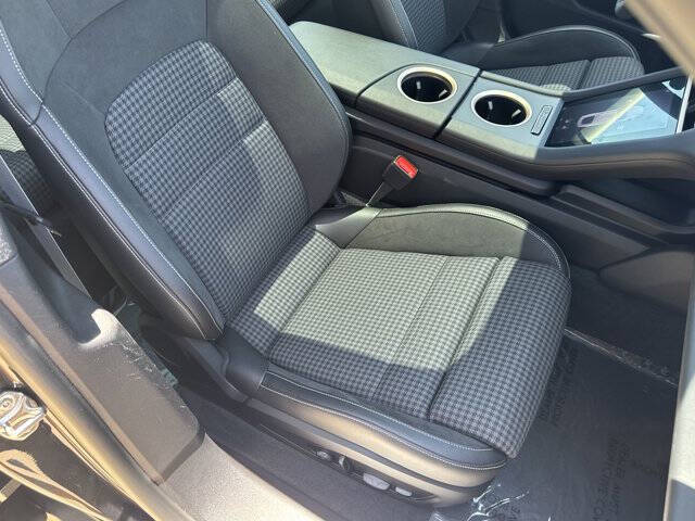 2025 Porsche Taycan 4S