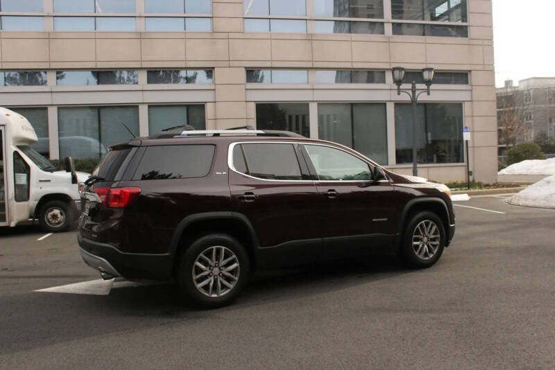 2017 GMC Acadia SLE-2