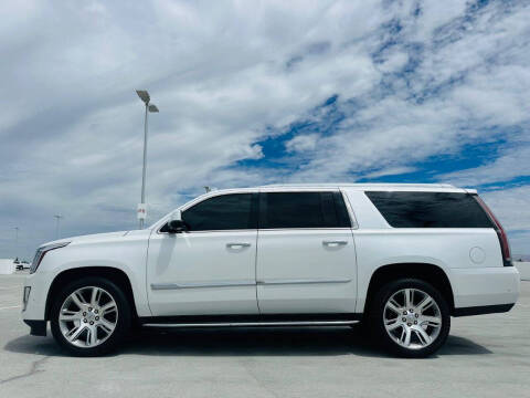 2017 Cadillac Escalade ESV Luxury