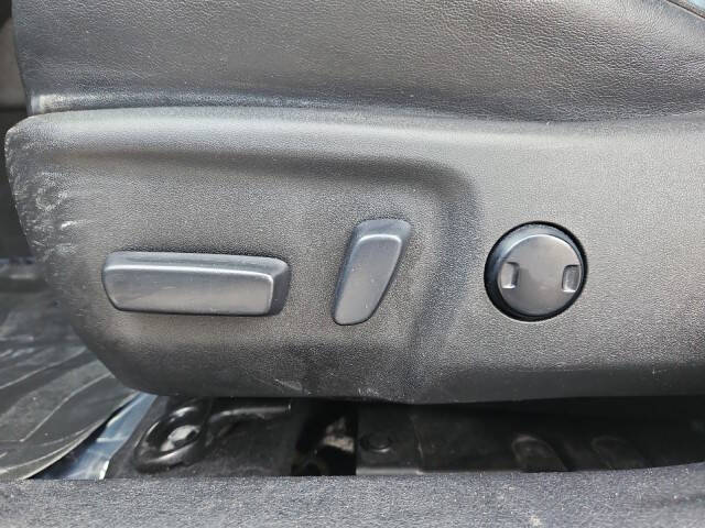 2017 Toyota Camry Hybrid