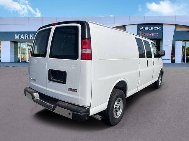 2025 GMC Savana 2500