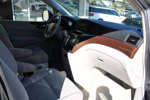 2015 Nissan Quest