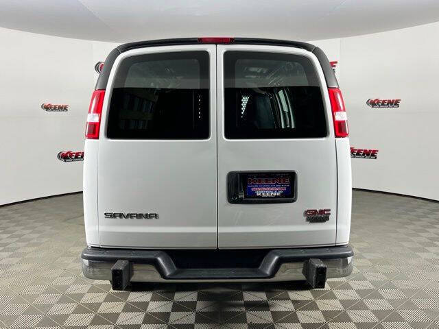 2024 GMC Savana 2500