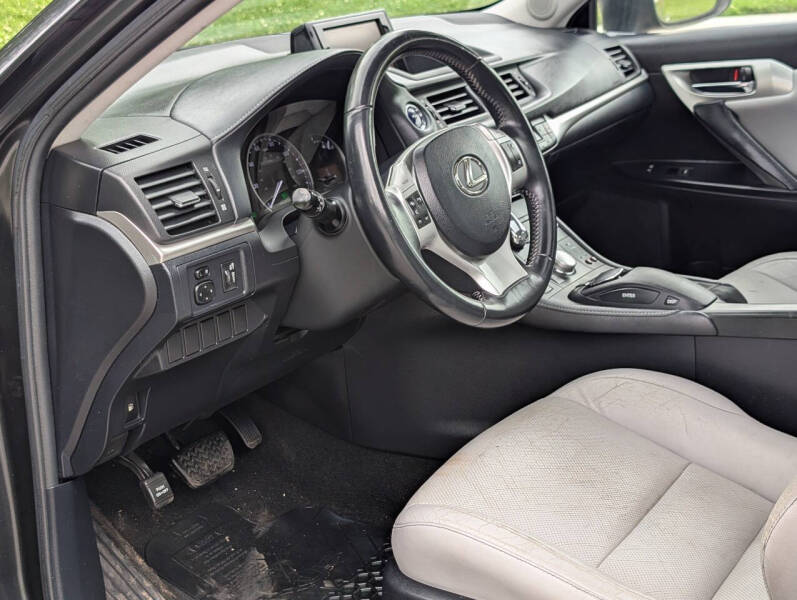 2011 Lexus CT 200h