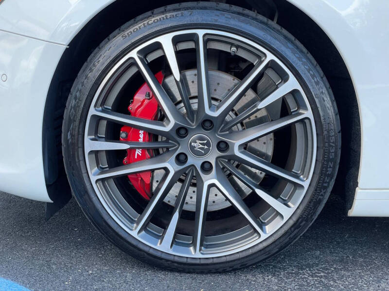 2023 Maserati Ghibli Trofeo